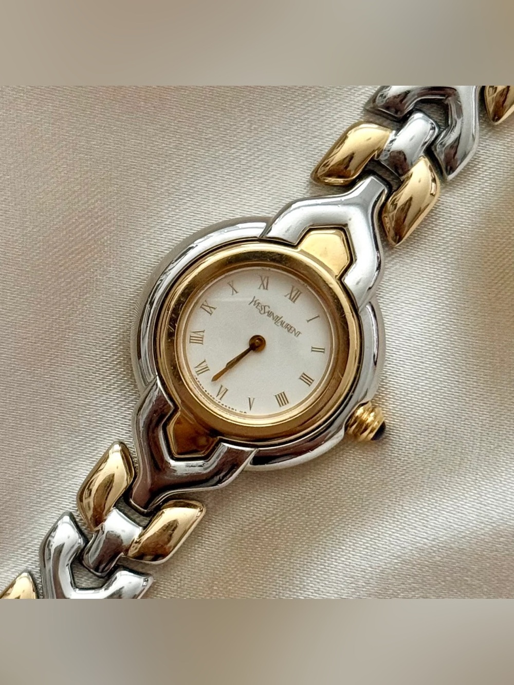 AUTHENTIC RARE VINTAGE YVES SAINT LAURENT DAINTY TWO-TONED WATCH - Picture 5 of 7